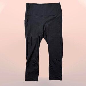 Lululemon Black Cropped Yoga Leggings Women's Size 8 - Pilates / Workout / Run